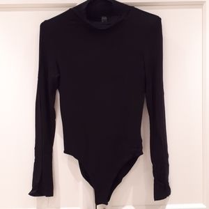 Black mock-neck bodysuit - size M